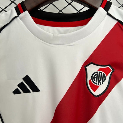 River Plate Kit Niños Local 2025/26