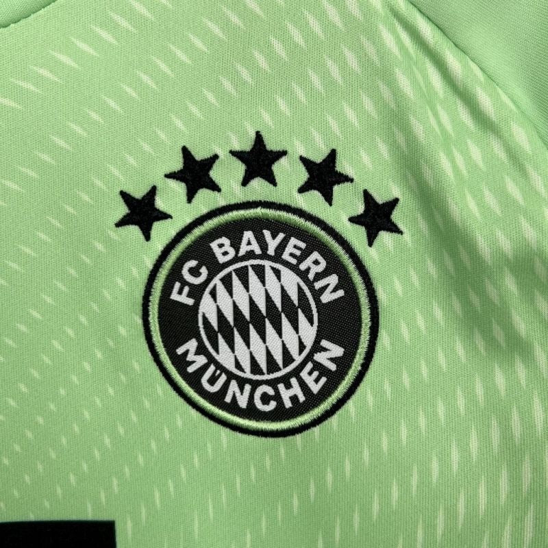 Bayern Munich Kit Niños Portero Verde 2025/26