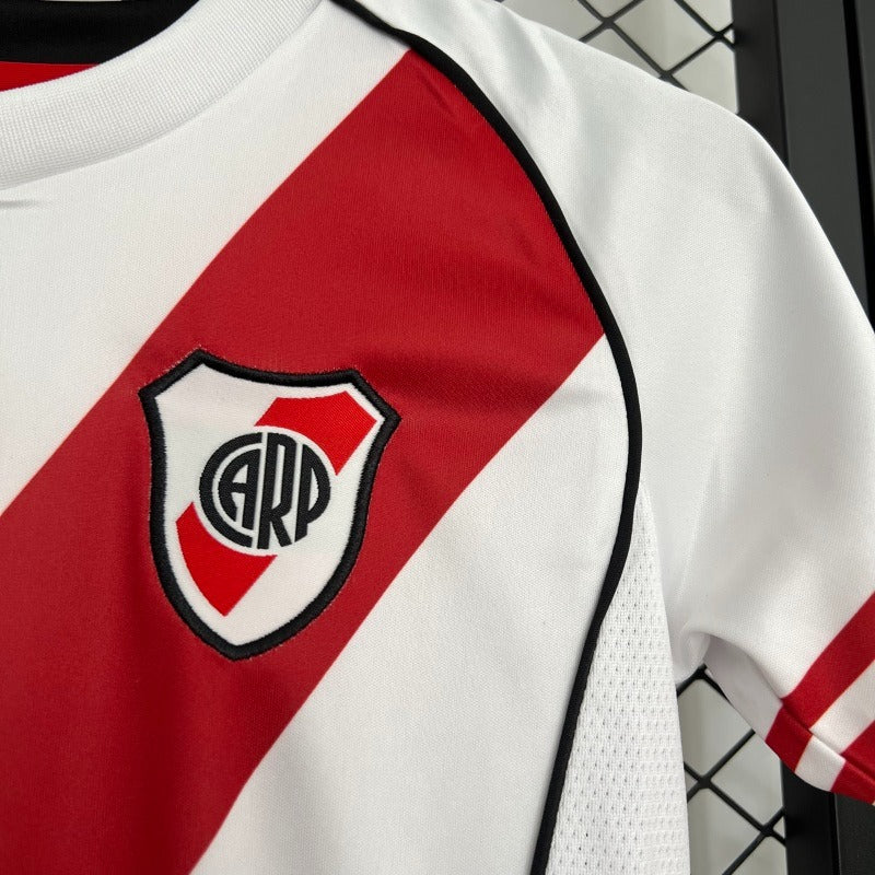 River Plate Kit Niños Local 2025/26