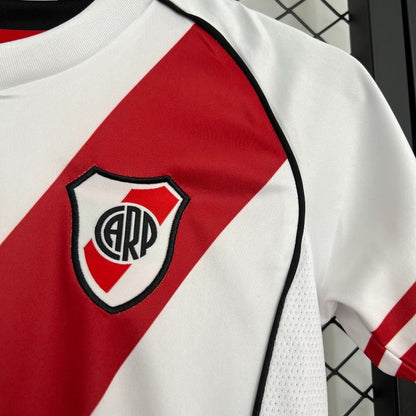 River Plate Kit Niños Local 2025/26