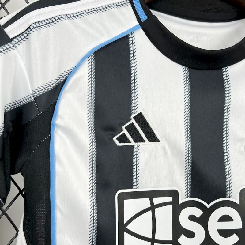 Newcastle Local 2025/26 Kit Niños