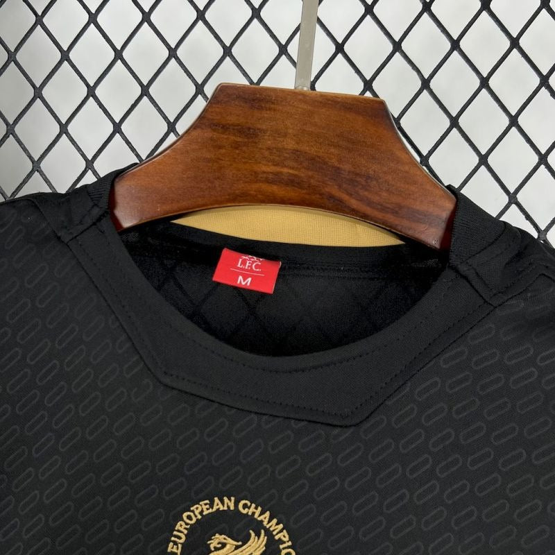 Camiseta Liverpool Edición Especial Negra 2025/26 Versión Fan