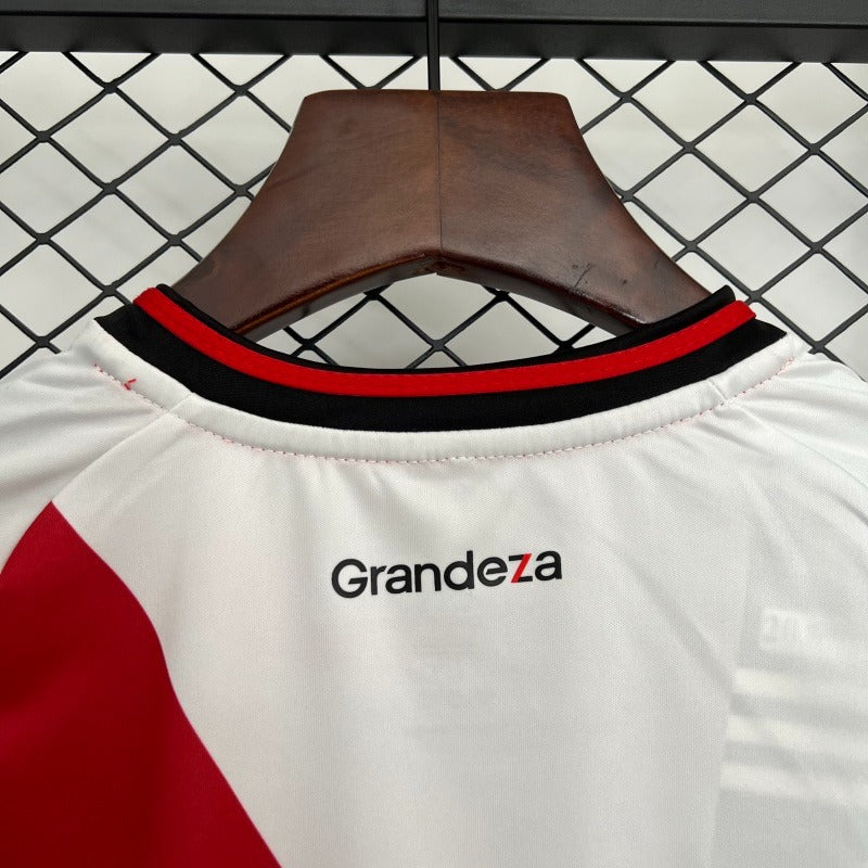 River Plate Kit Niños Local 2025/26