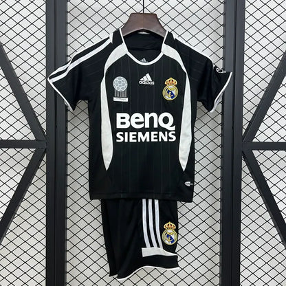 Real Madrid Kit Niños Visita 2006/07