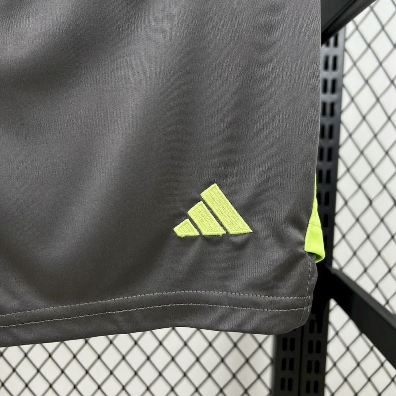 Bayern Munich Kit Niños Portero Negro 2025/26