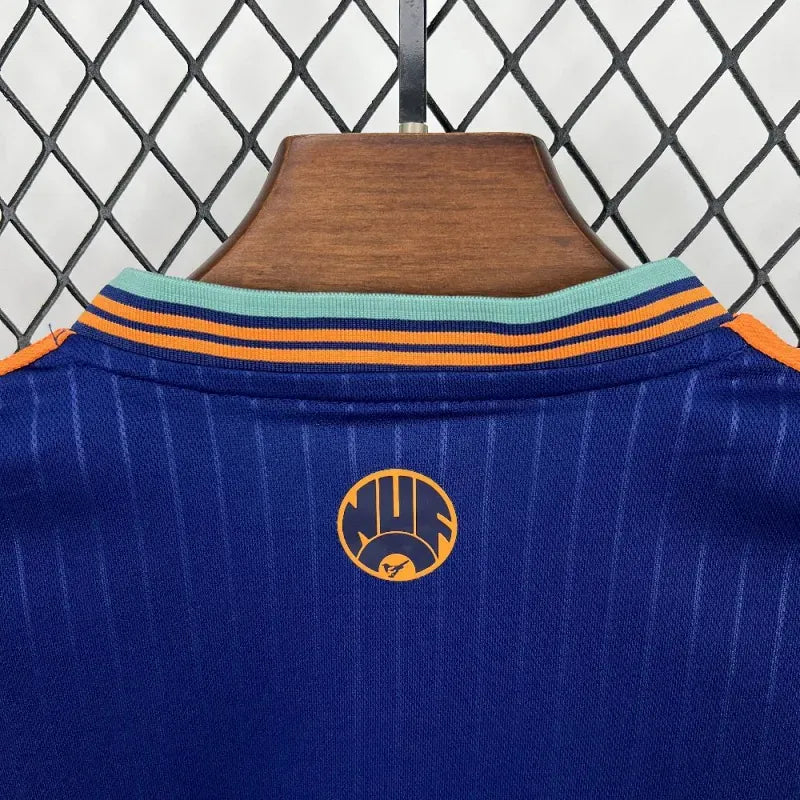 Newcastle Tercera 2025/26 Kit Niños