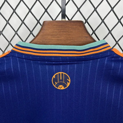 Newcastle Tercera 2025/26 Kit Niños