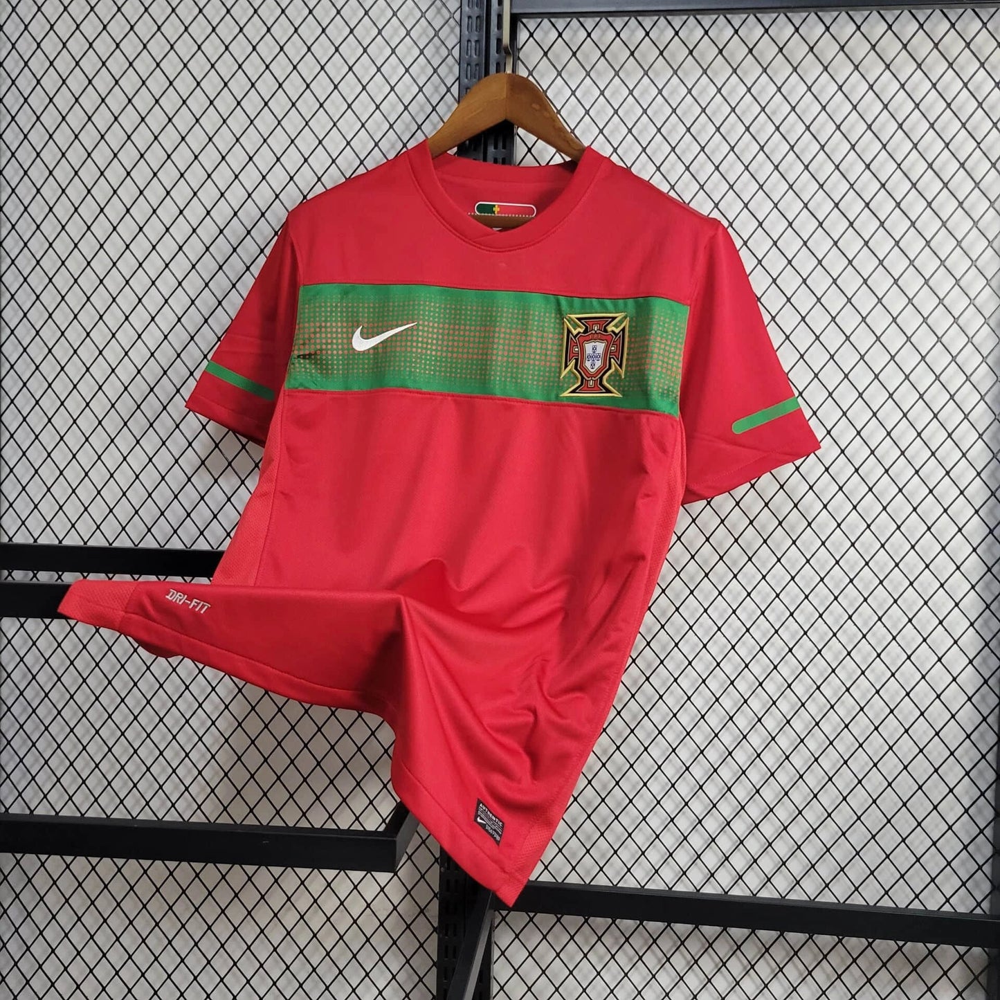 Camiseta Portugal Local Retro 2010