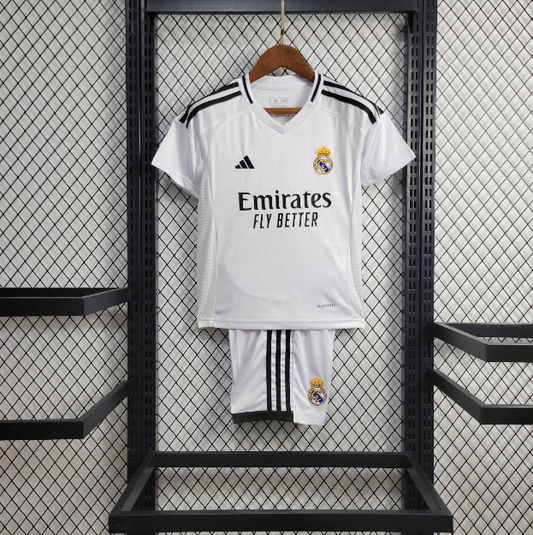 Real Madrid Local 2024/25 Kit Niños