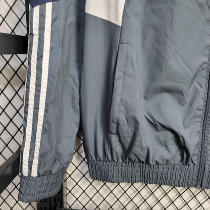 Cortavientos Real Madrid Adidas Originals Gris Retro